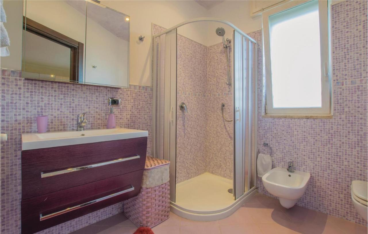 Awesome Apartment In Bari With Wifi ภายนอก รูปภาพ