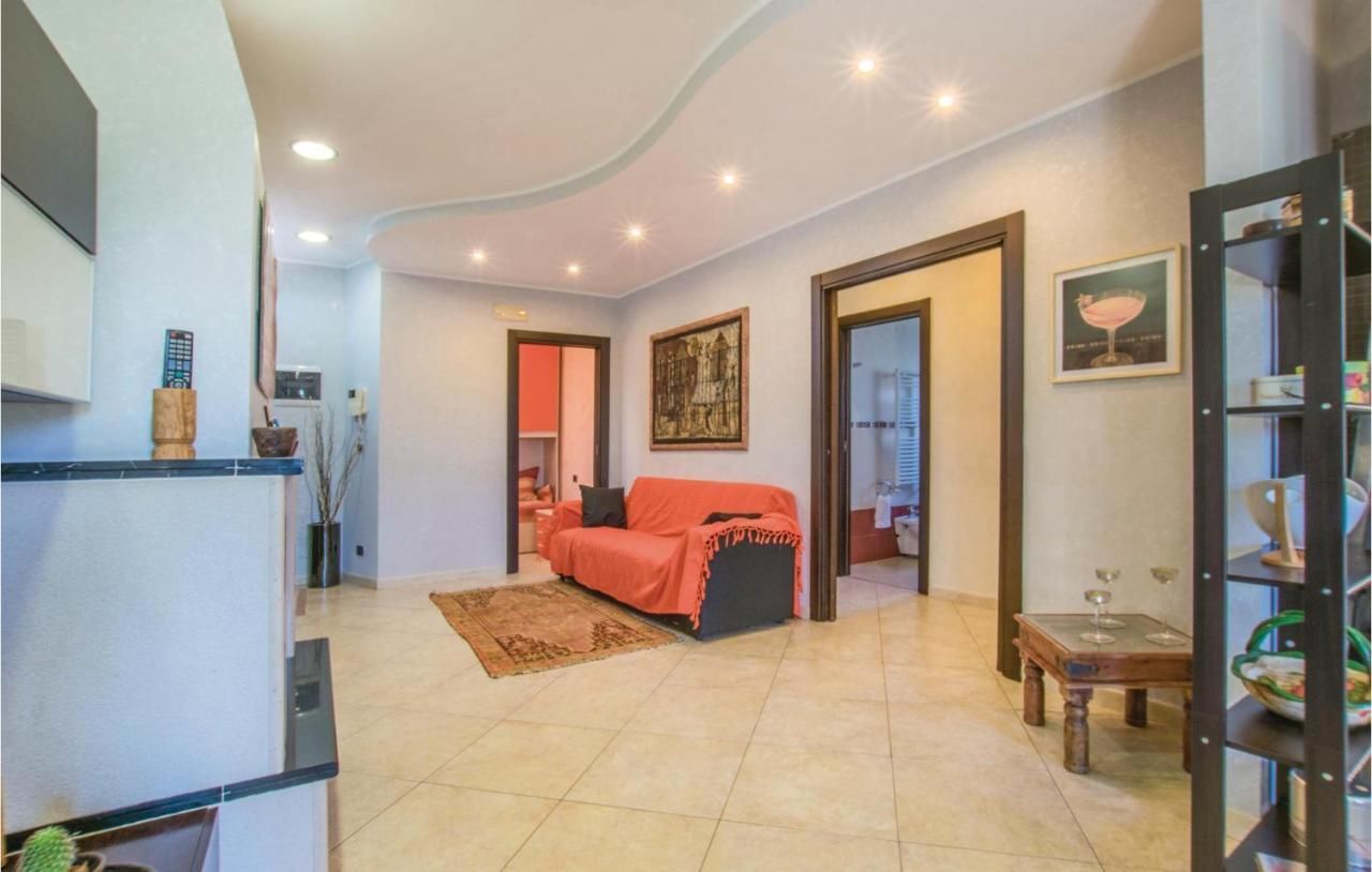 Awesome Apartment In Bari With Wifi ภายนอก รูปภาพ