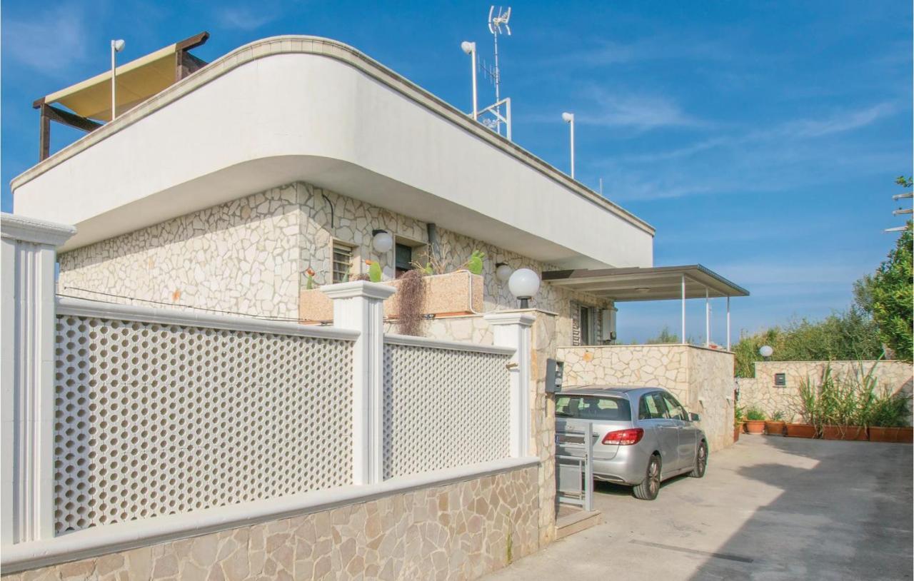 Awesome Apartment In Bari With Wifi ภายนอก รูปภาพ